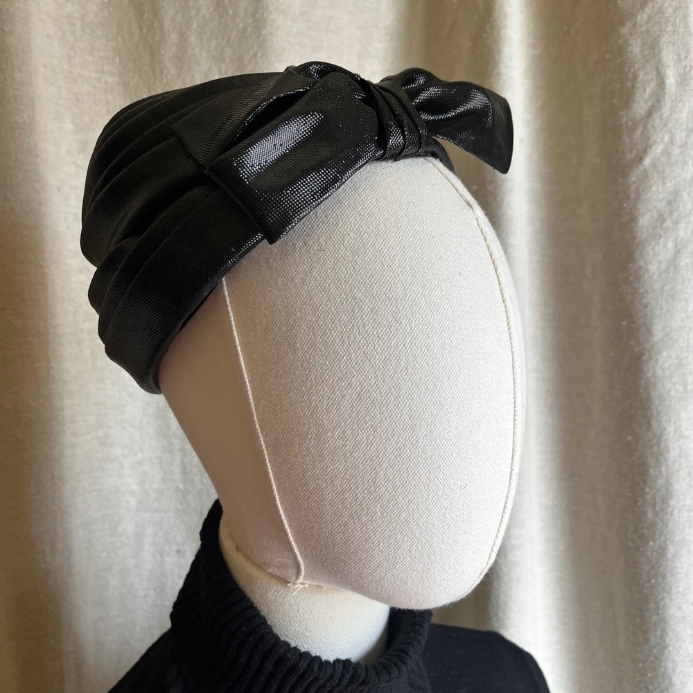 Oleg Cassini Black‎ Sculptural Satin Turban Hat Bow Cocktail Hat Vintage